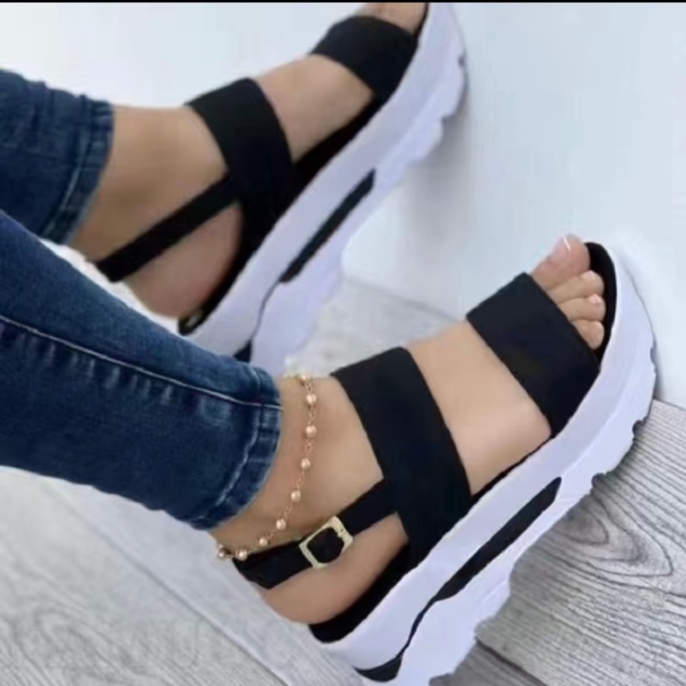 woman’s Sandels